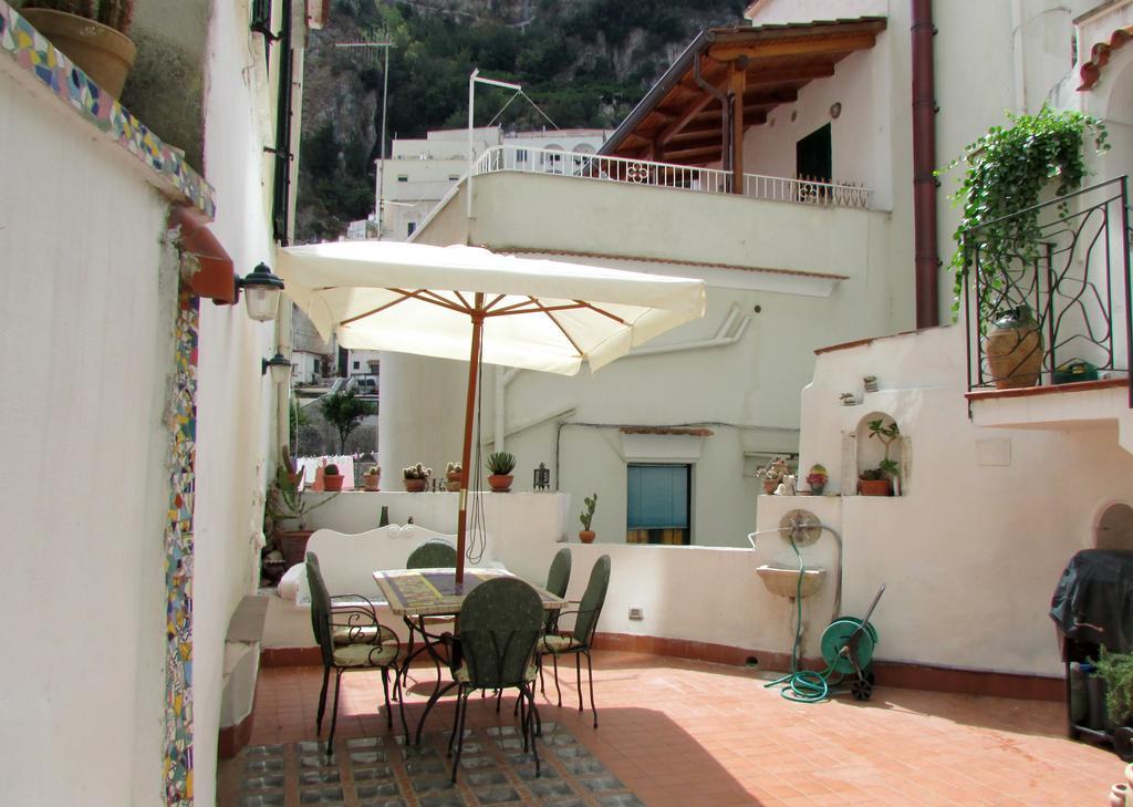 Flora Hotel Atrani Exterior photo